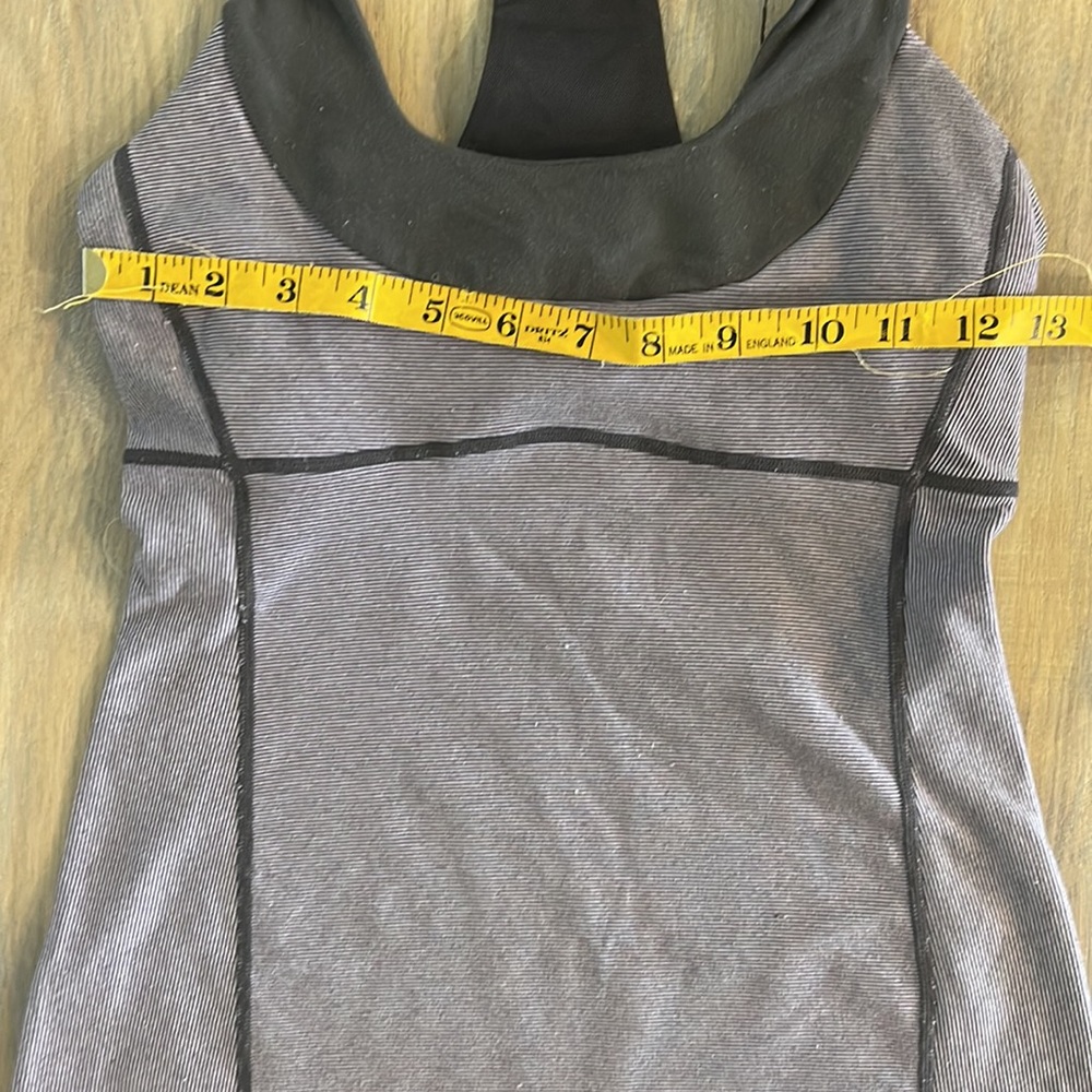 Lululemon - Picture 2 of 5